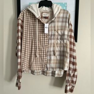 NWT!!! American Eagle - Distressed Plaid shirt with Hood
